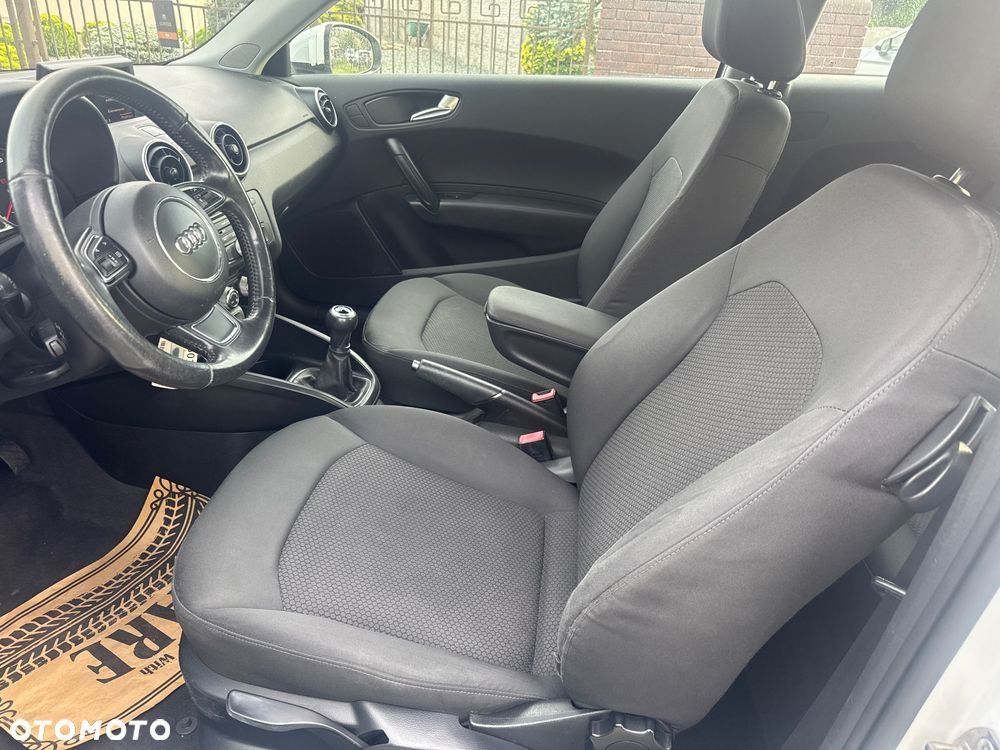 Audi A1 3-drzwiowe 1.6 TDI S line edition - 10