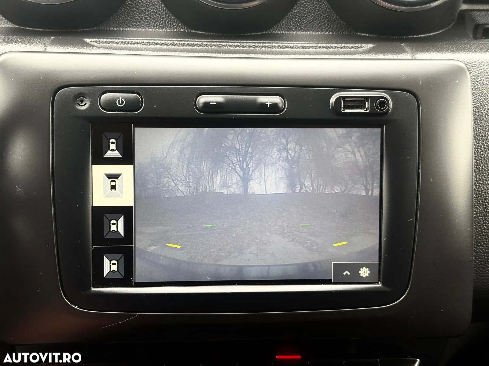 Dacia Duster 1.6 SCe 4WD Prestige jante 17" - 38