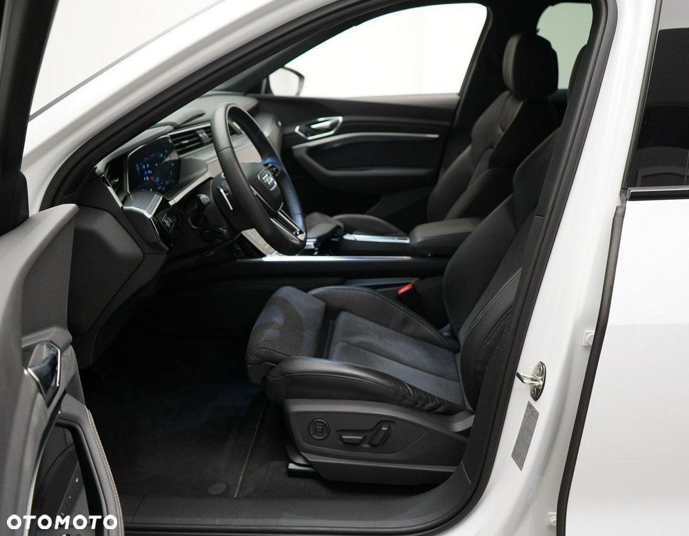 Audi e-tron Sportback - 15