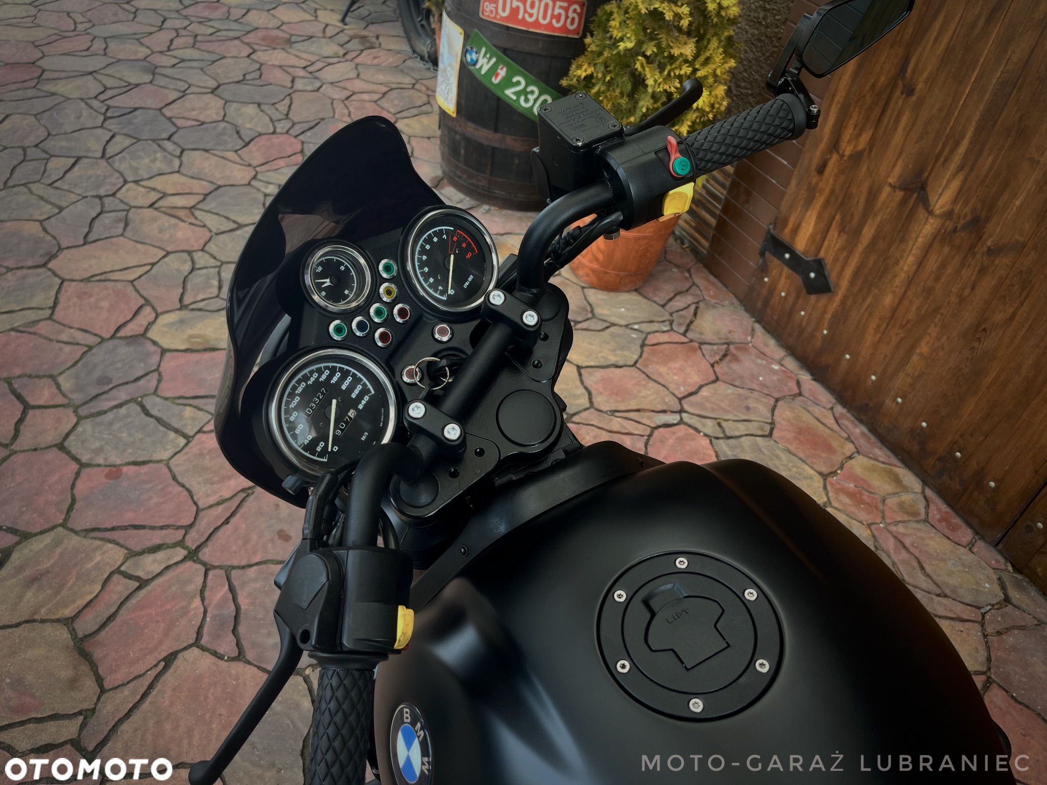 BMW R - 6