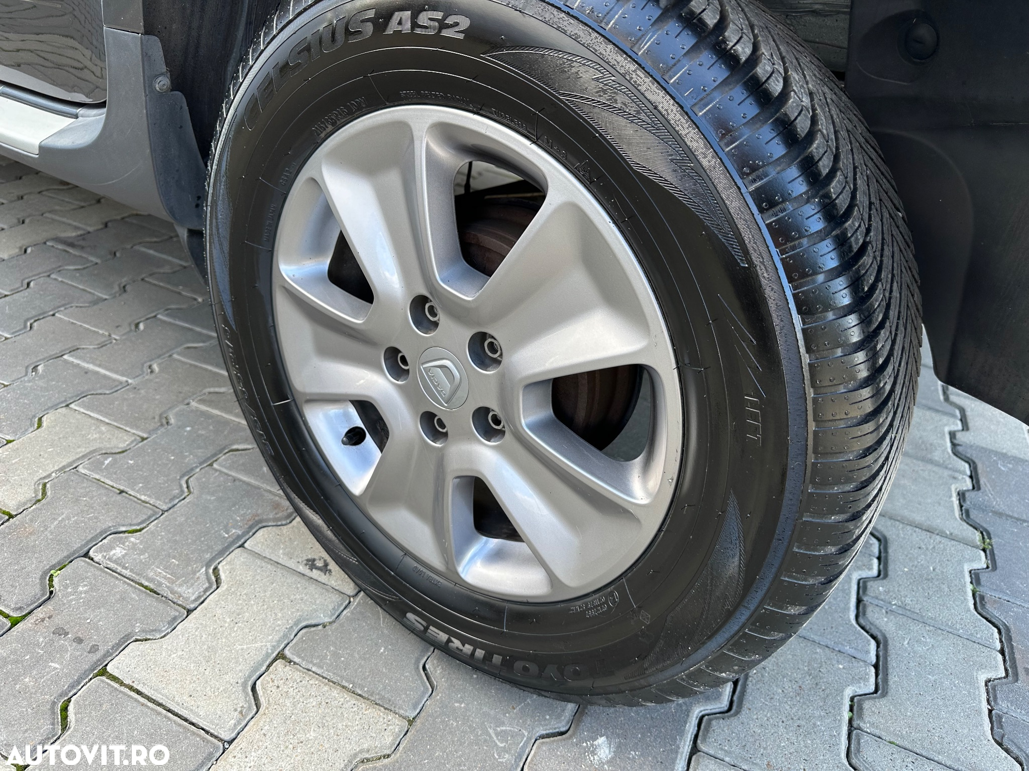 Dacia Duster 1.5 dCi 4x2 Laureate - 14