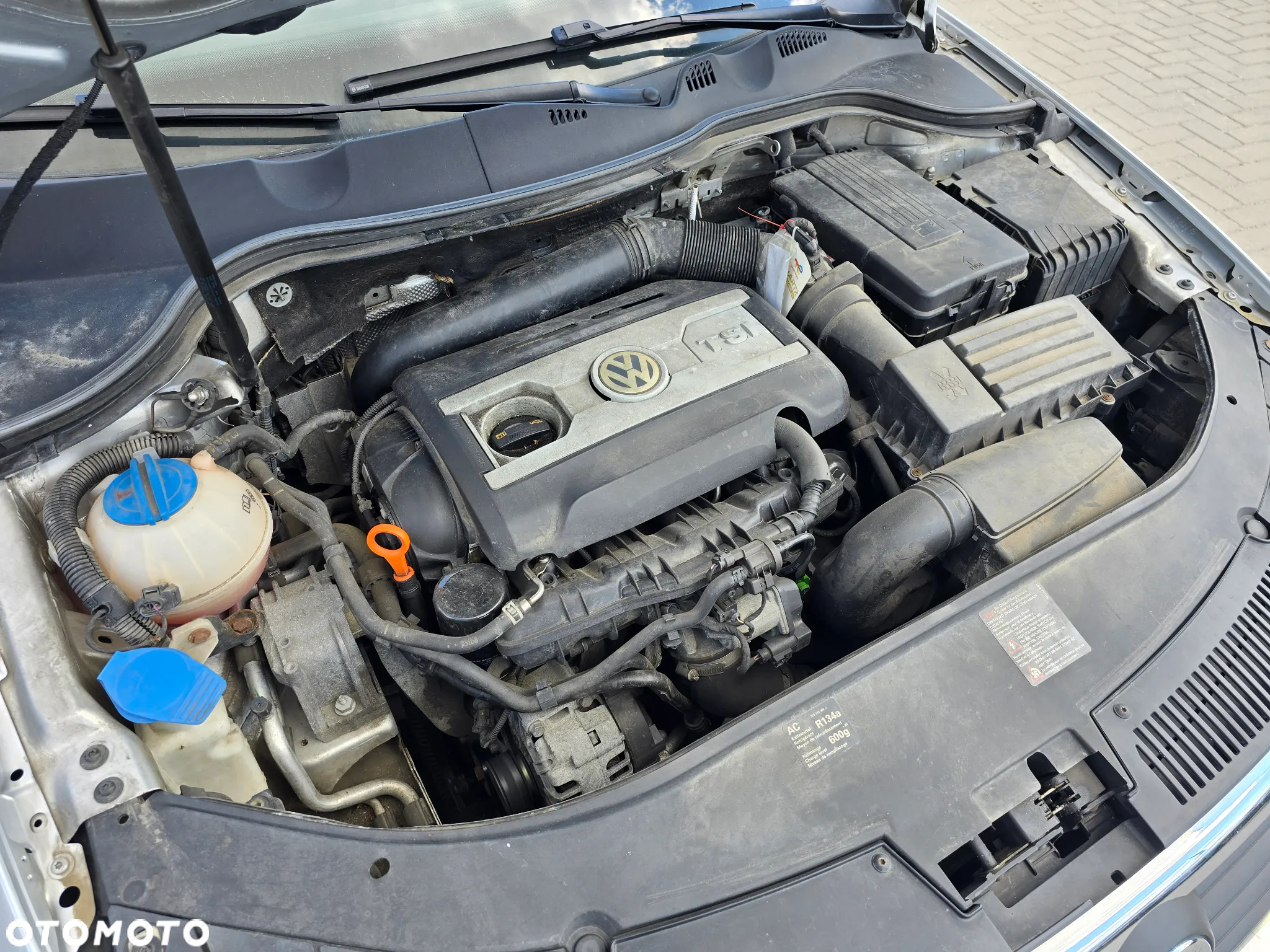 Volkswagen Passat - 16