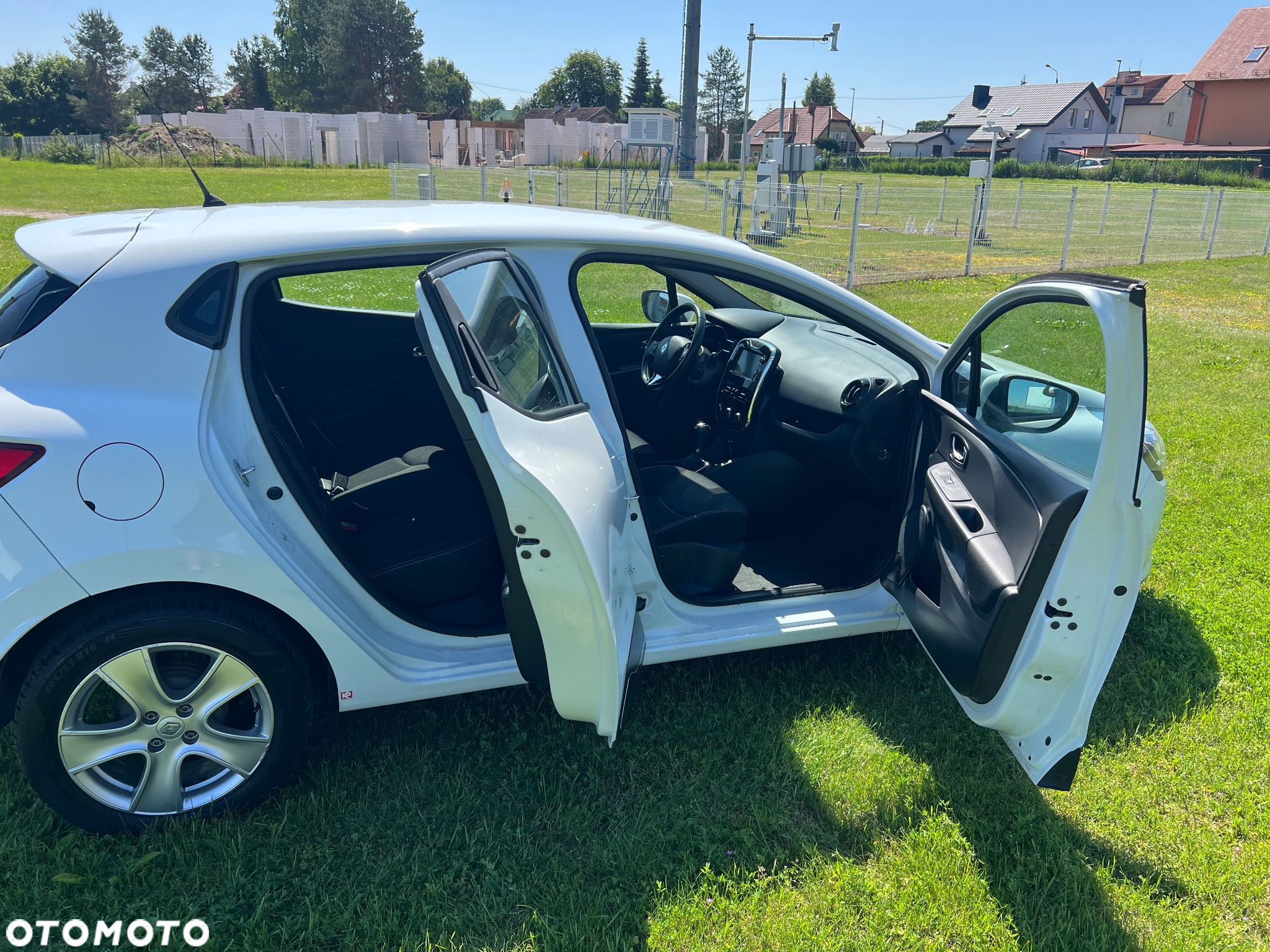 Renault Clio - 10