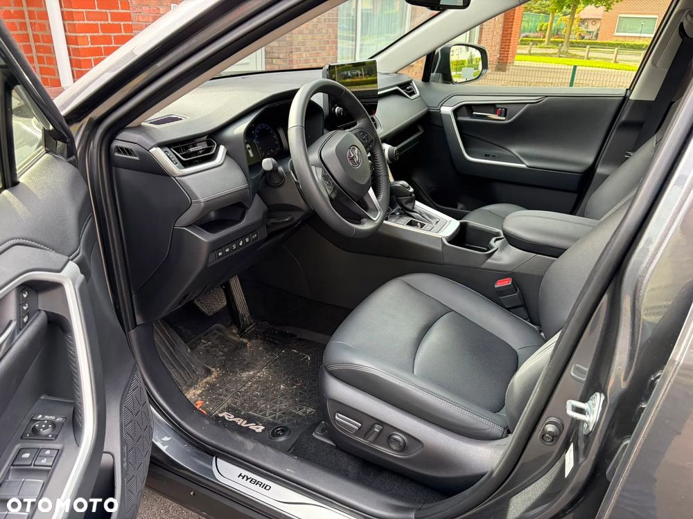 Toyota RAV4 - 5