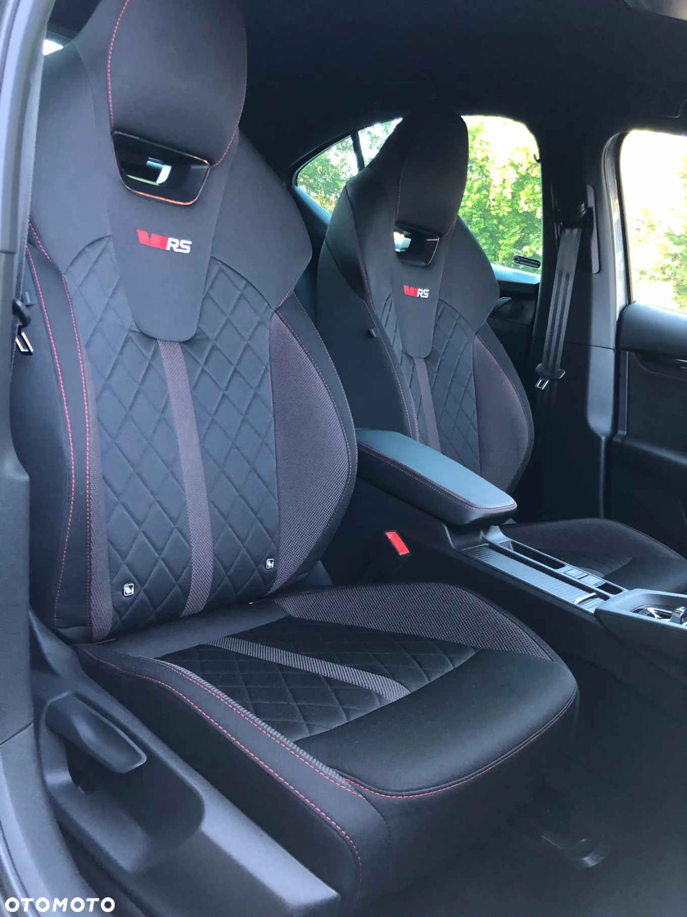 Skoda Octavia 2.0 TDI DSG RS - 9