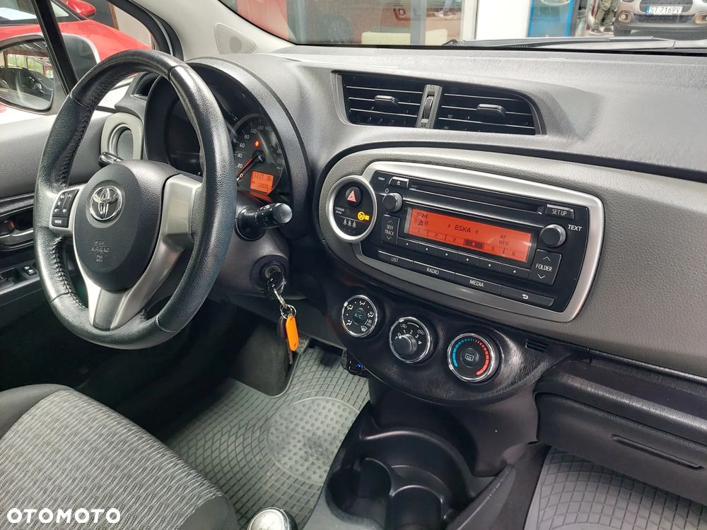 Toyota Yaris - 17