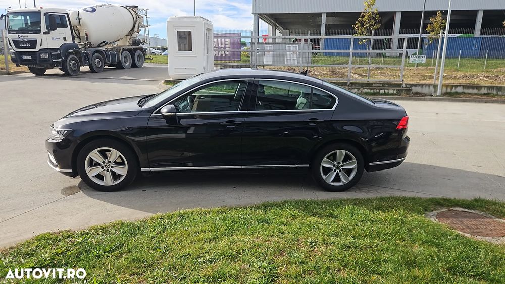 Volkswagen Passat 2.0 TDI DSG Highline - 8