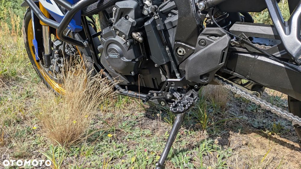 Suzuki V-STROM - 32