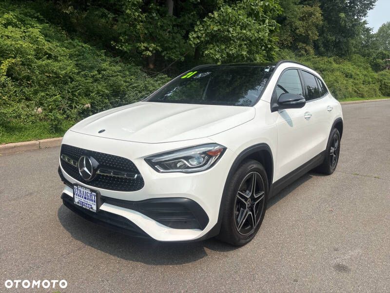 Mercedes-Benz GLA 250 8G-DCT AMG Line - 1