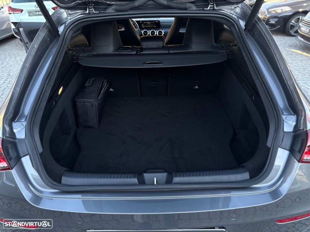 Mercedes-Benz CLA 250 e Shooting Brake AMG Line - 21