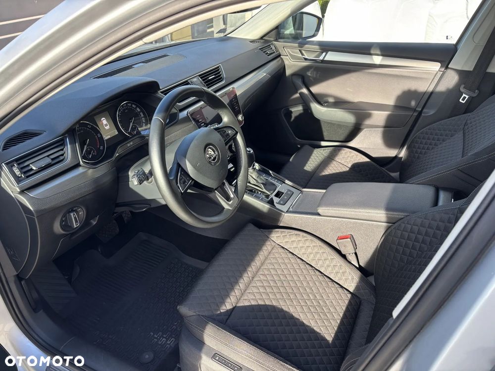Skoda Superb 2.0 TDI 4x4 Style DSG - 4