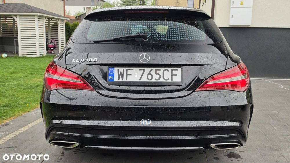 Mercedes-Benz CLA 180 AMG Line - 8