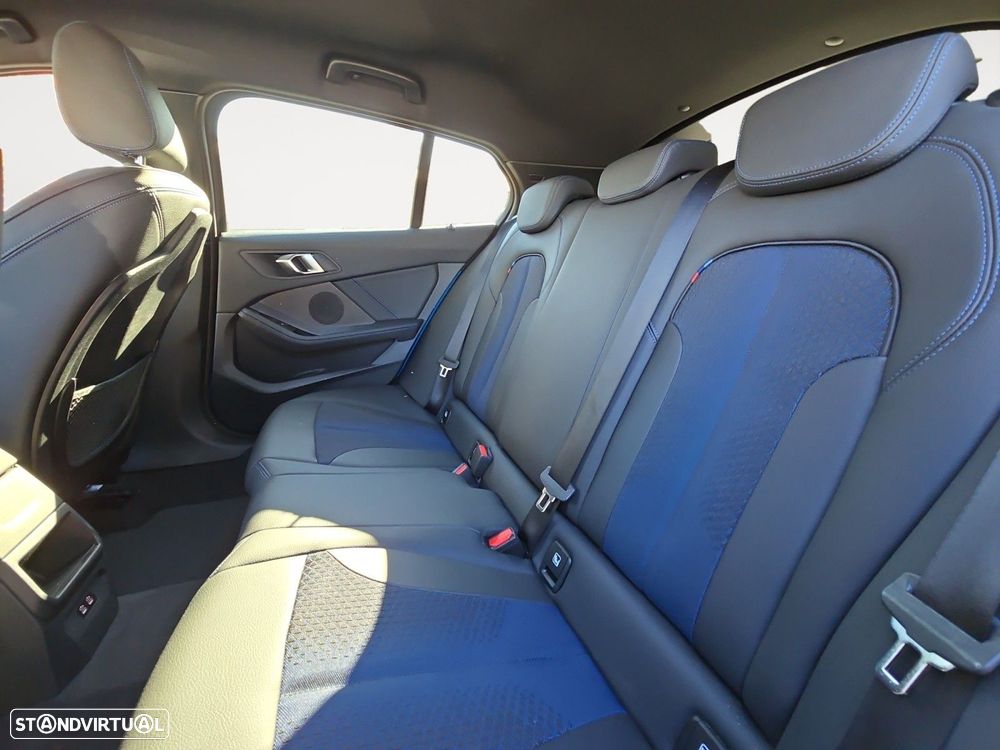 BMW 116 d Pack Desportivo M Auto - 13