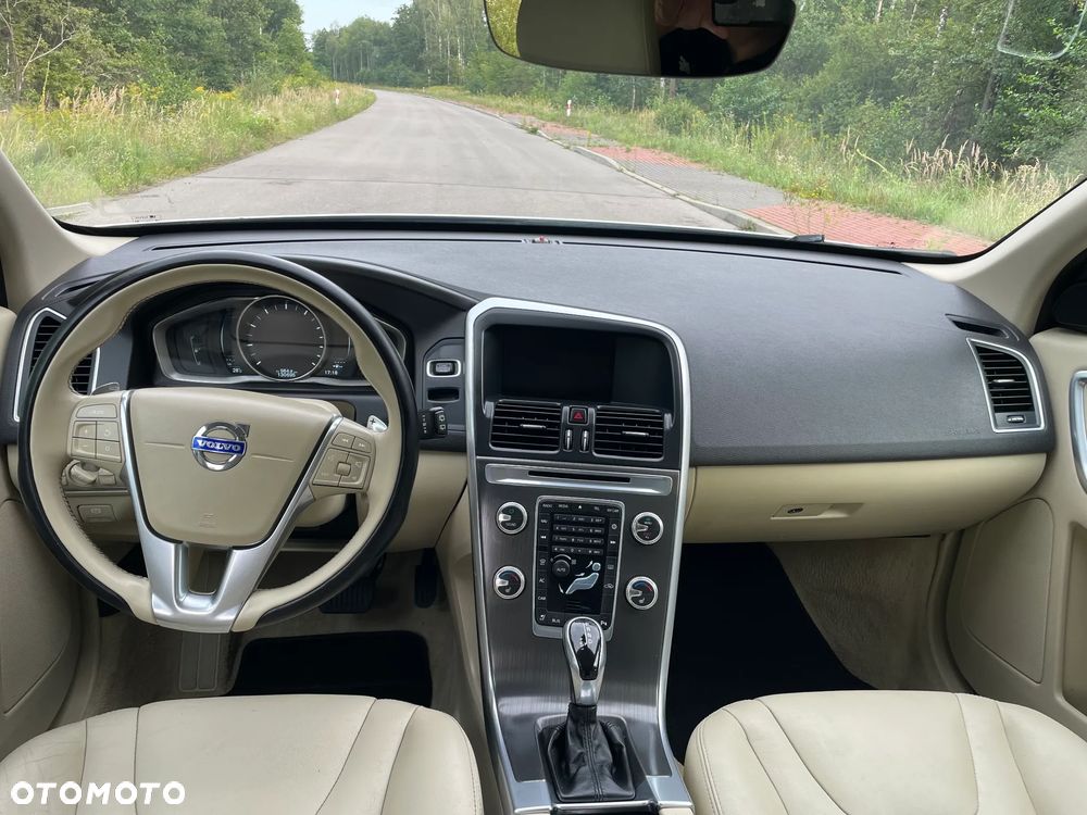 Volvo XC 70 T6 AWD Momentum - 14