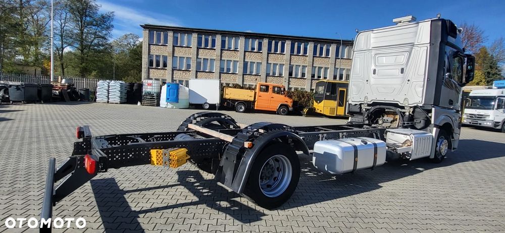 Mercedes-Benz 1843 - 3