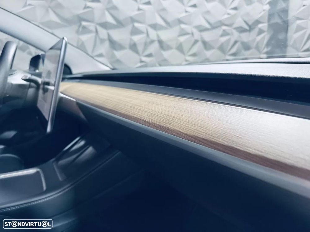 Tesla Model 3 Long Range AWD Dual Motor Performance - 18