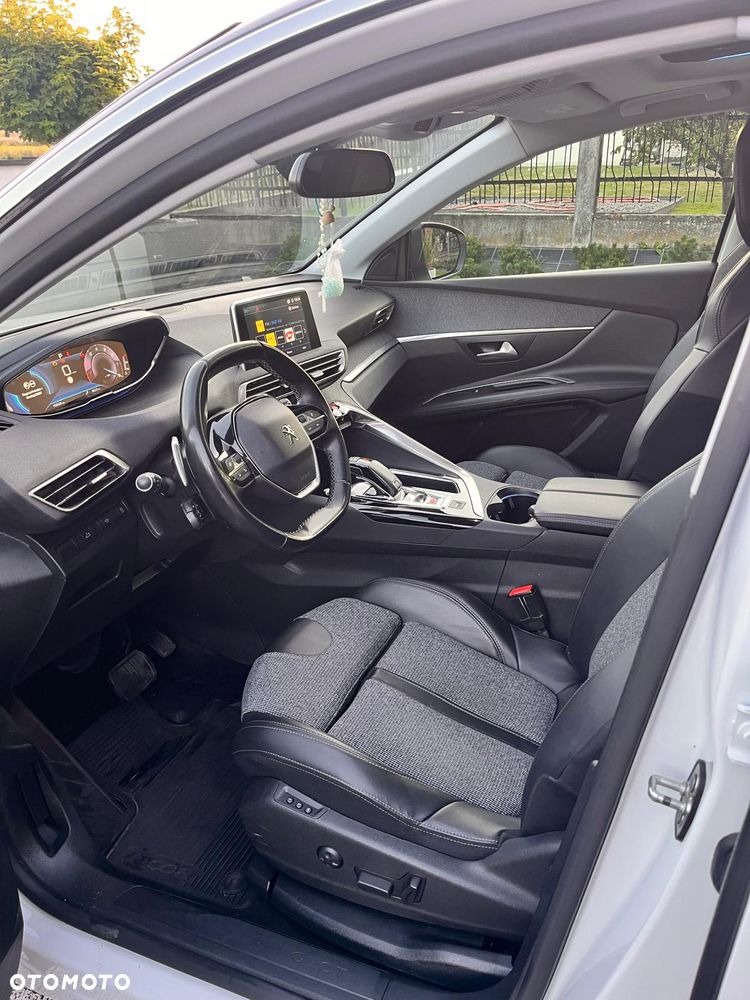 Peugeot 3008 1.2 PureTech GPF Allure S&S EAT8 - 25
