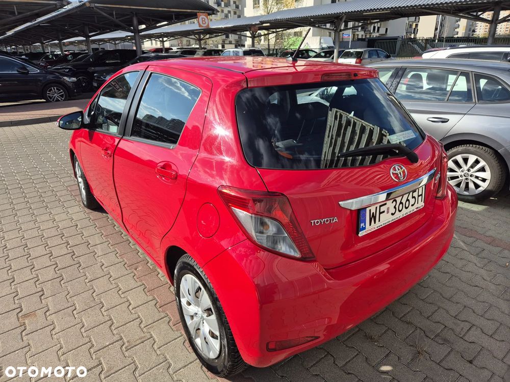 Toyota Yaris 1.33 Premium - 6