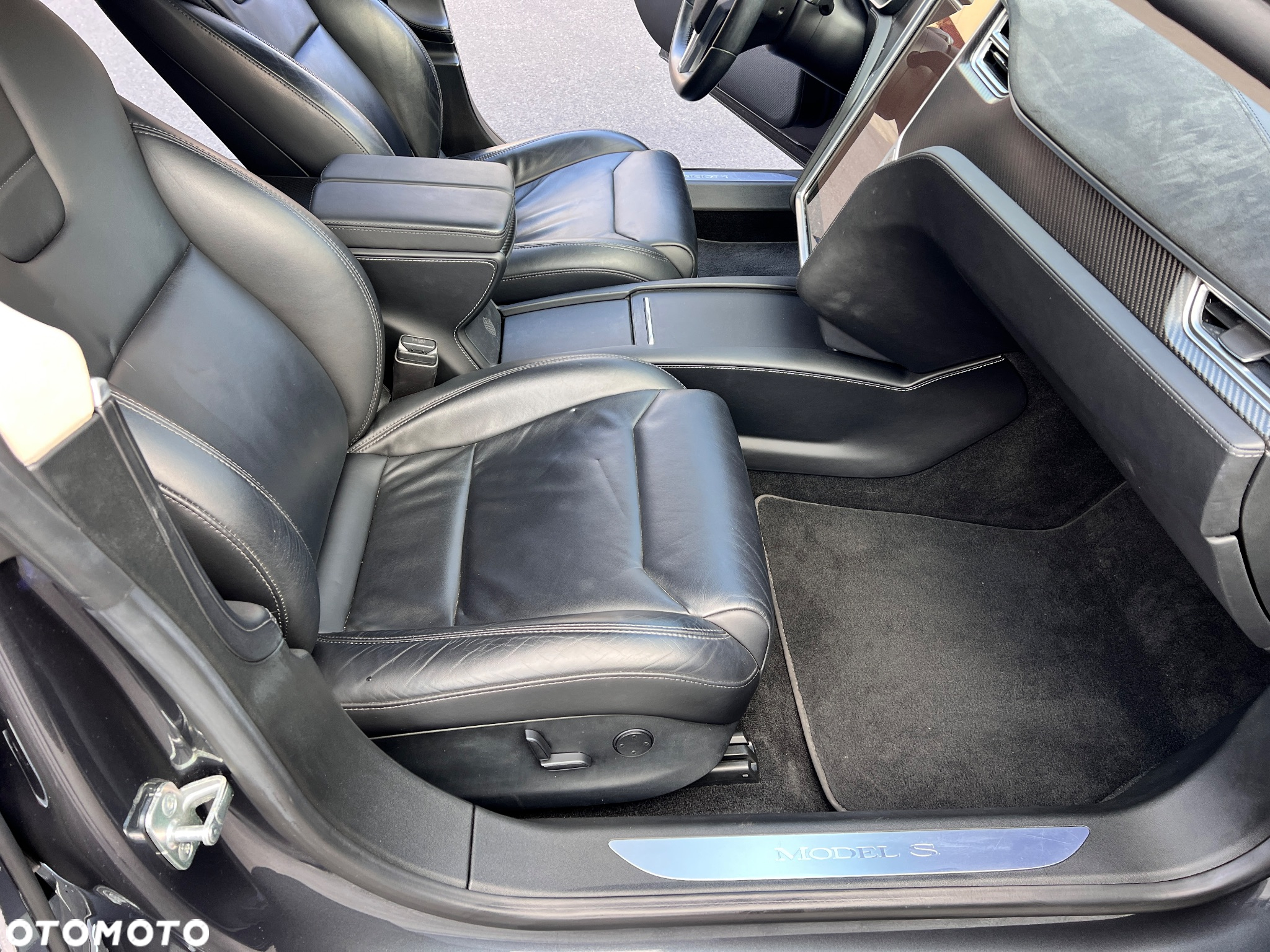 Tesla Model S 75 D - 27