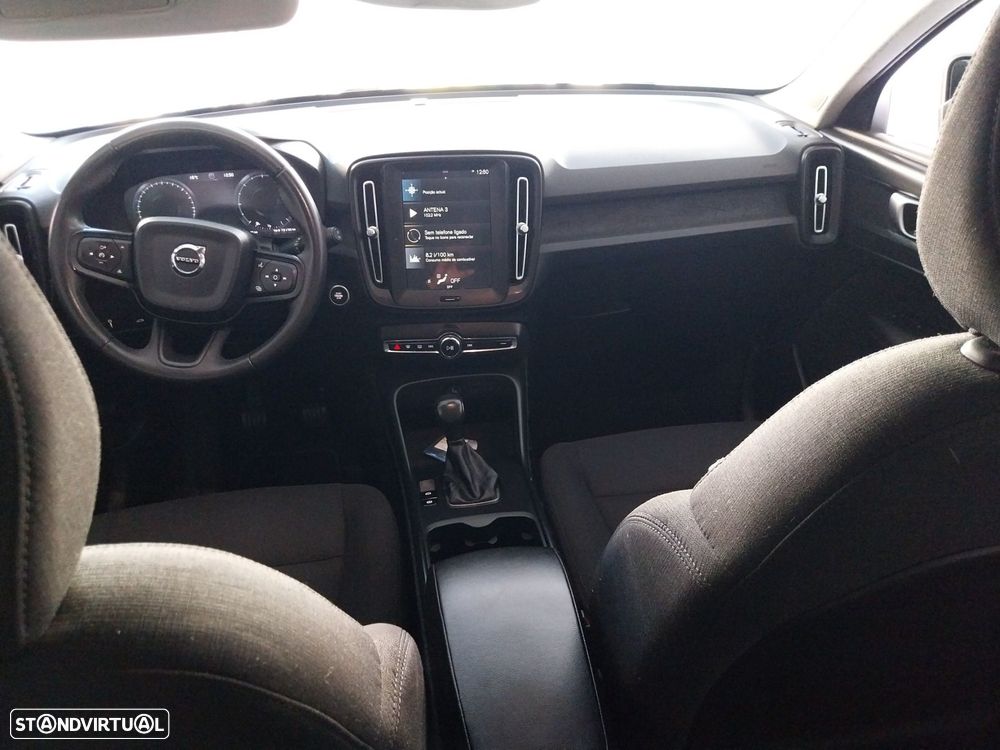 Volvo XC 40 2.0 D3 - 10