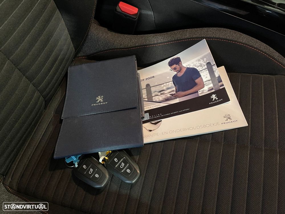 Peugeot e-2008 50 kWh Style - 32