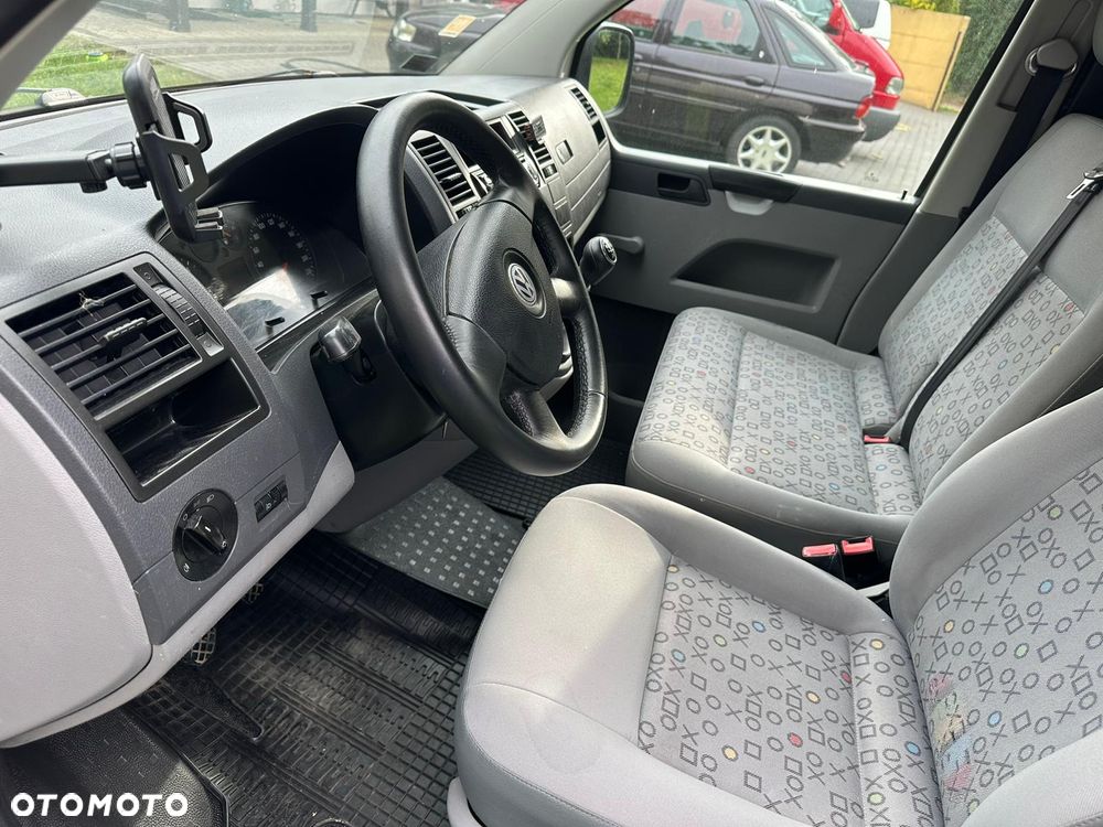 Volkswagen Transporter - 9