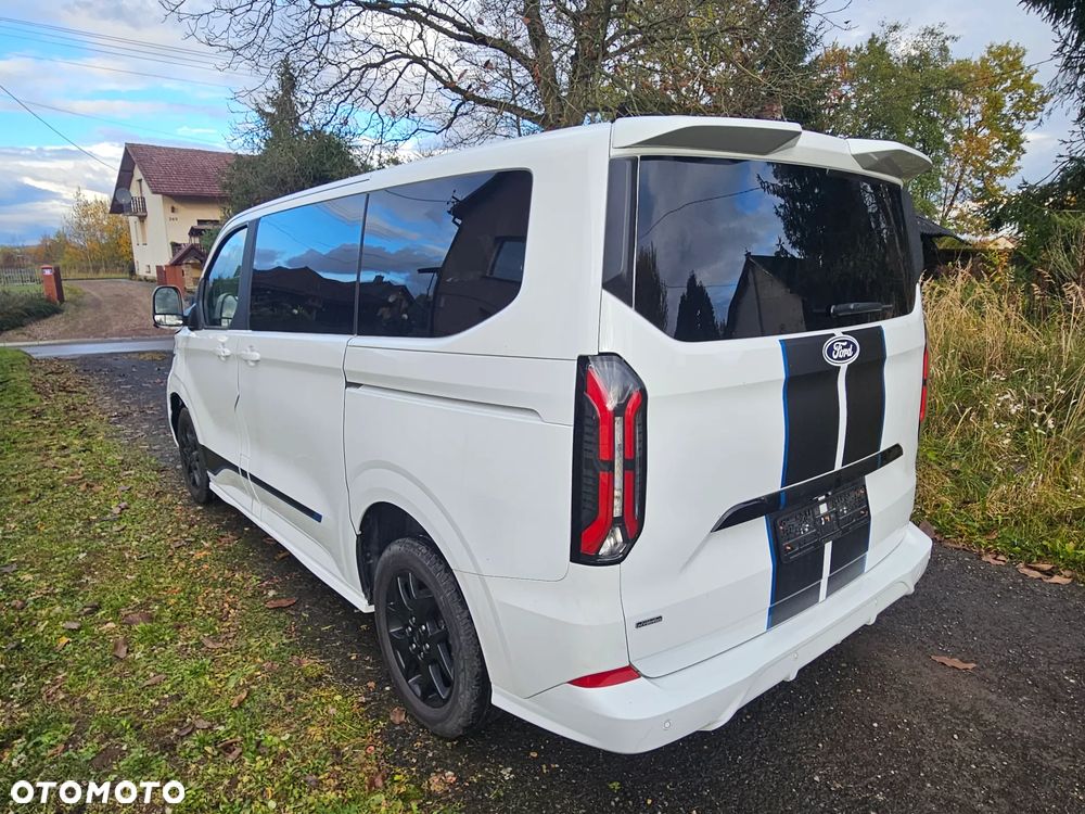Ford Tourneo Custom - 7