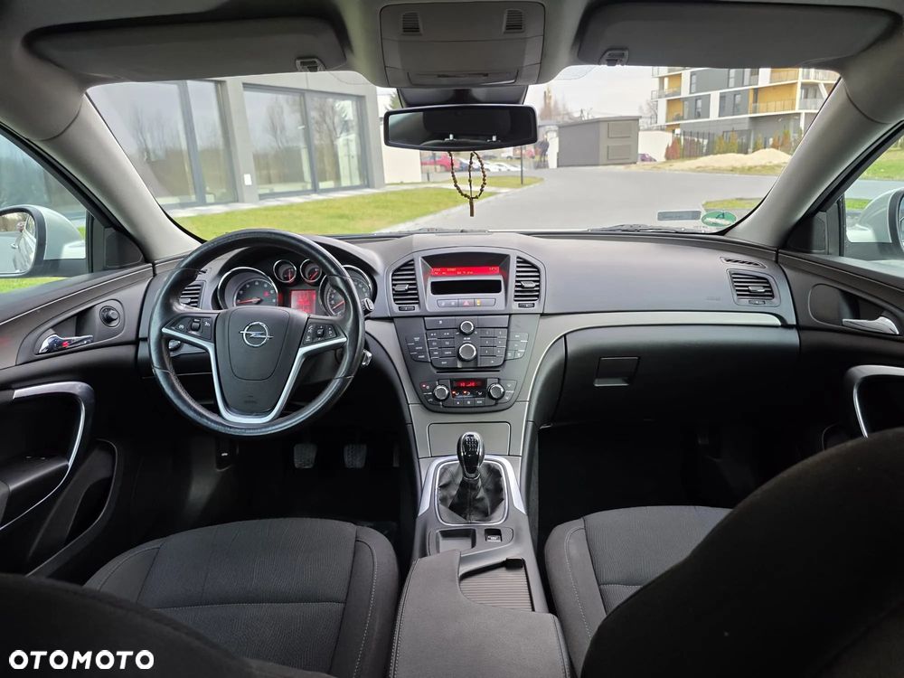 Opel Insignia - 8