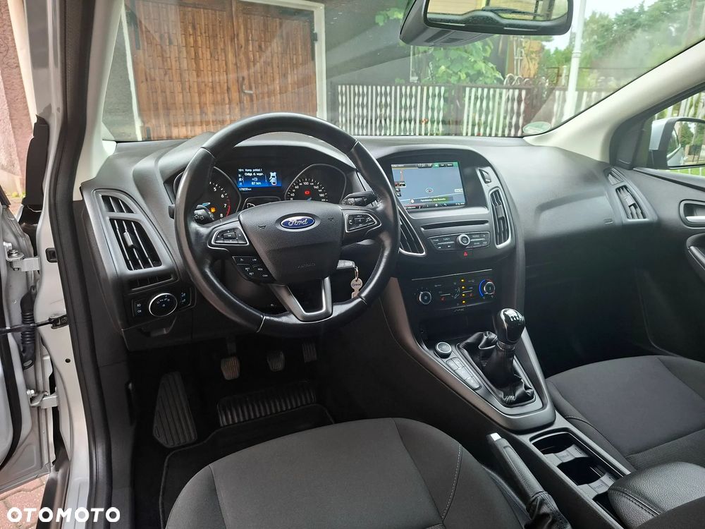 Ford Focus - 22