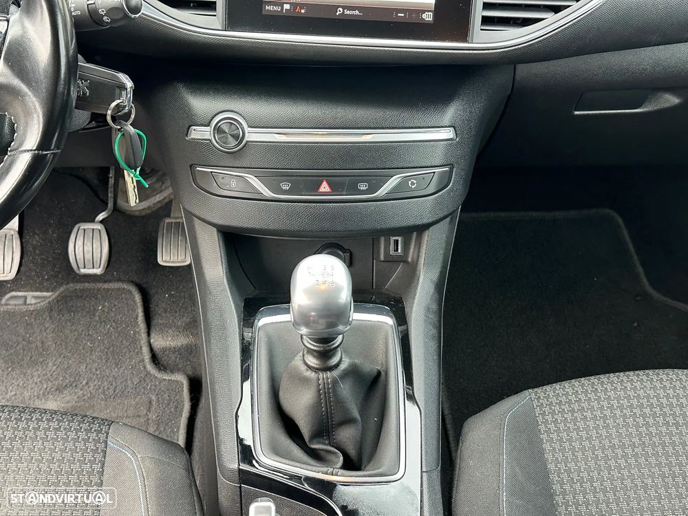 Peugeot 308 SW 1.5 BlueHDi Style - 22