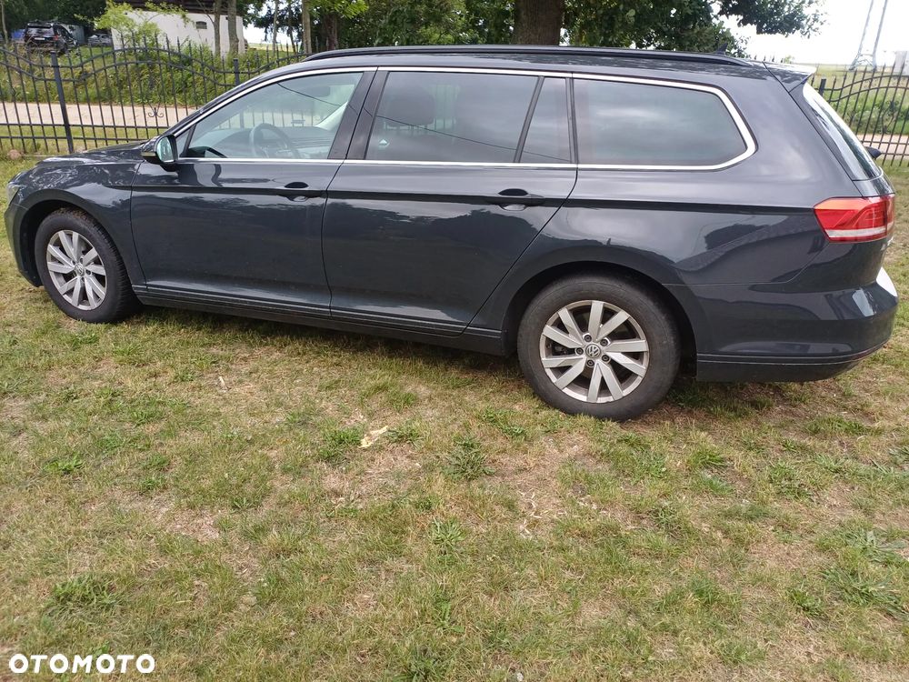 Volkswagen Passat 2.0 TDI SCR DSG Comfortline - 8