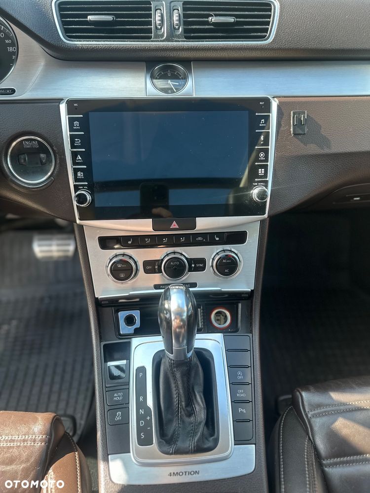 Volkswagen Passat 2.0 TDI 4Mot Highline DSG - 16