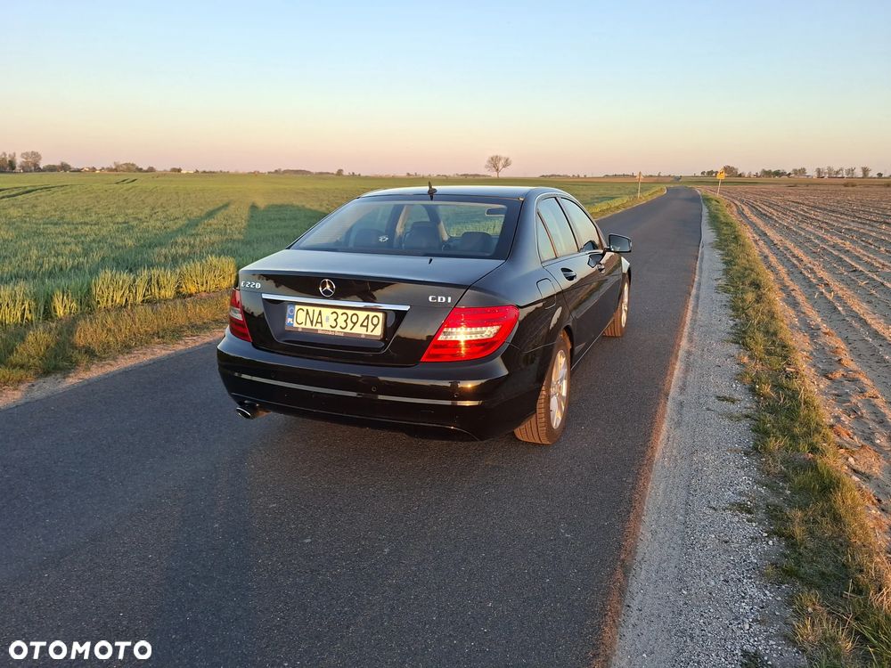 Mercedes-Benz Klasa C 220 CDI DPF (BlueEFFICIENCY) - 5
