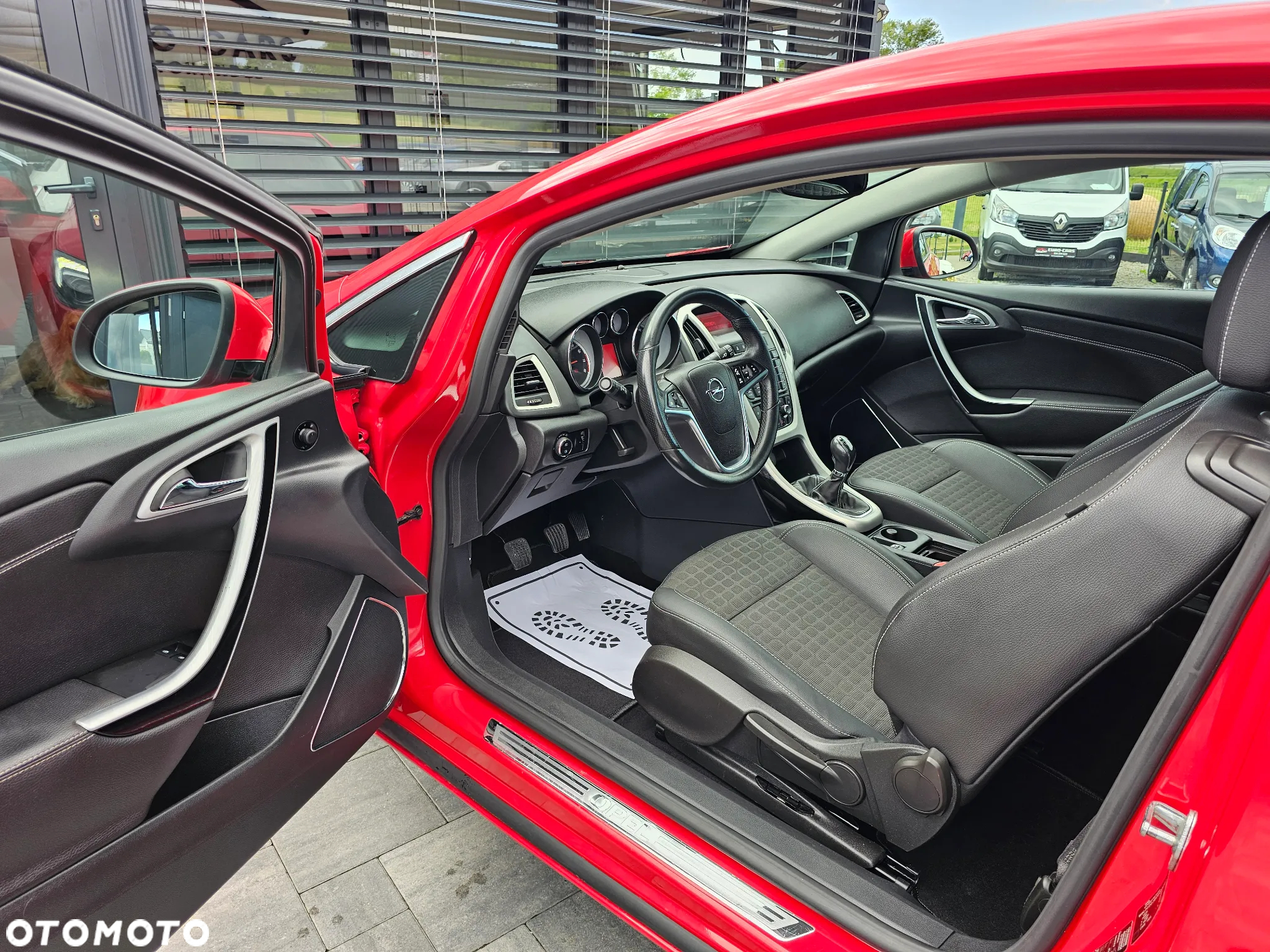 Opel Astra IV GTC 1.6 T Active - 8