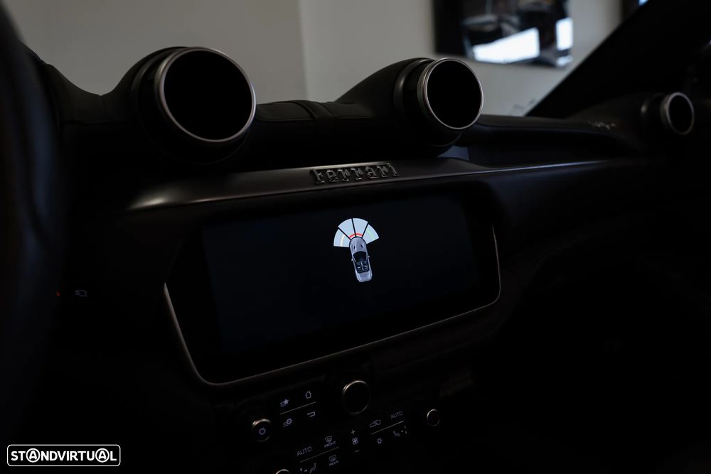 Ferrari Portofino M - 35
