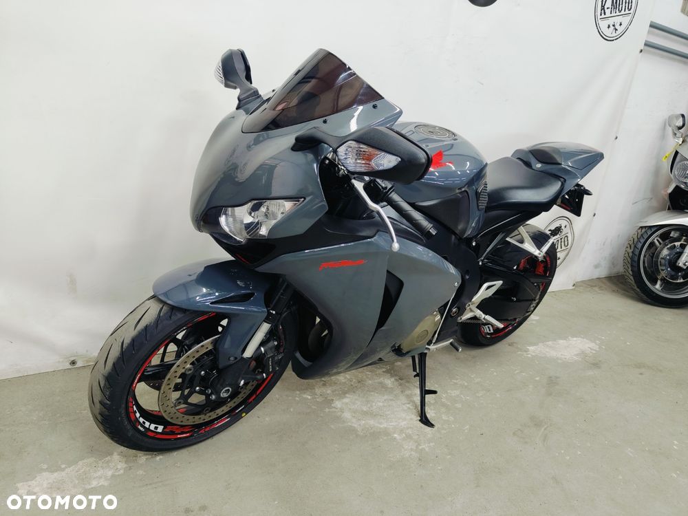 Honda CBR - 18