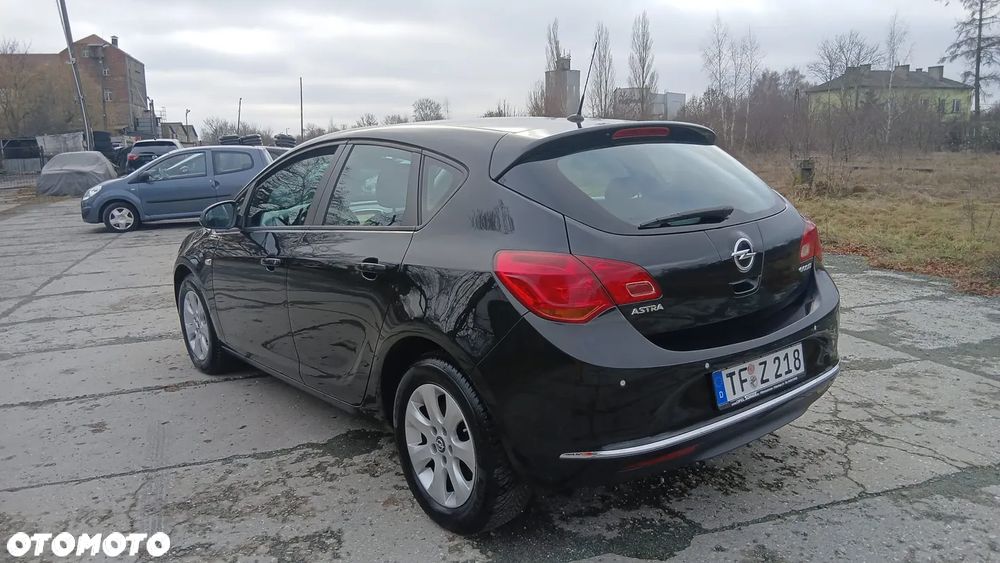 Opel Astra - 12