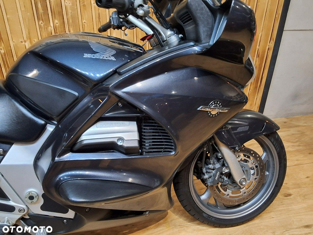 Honda ST - 12