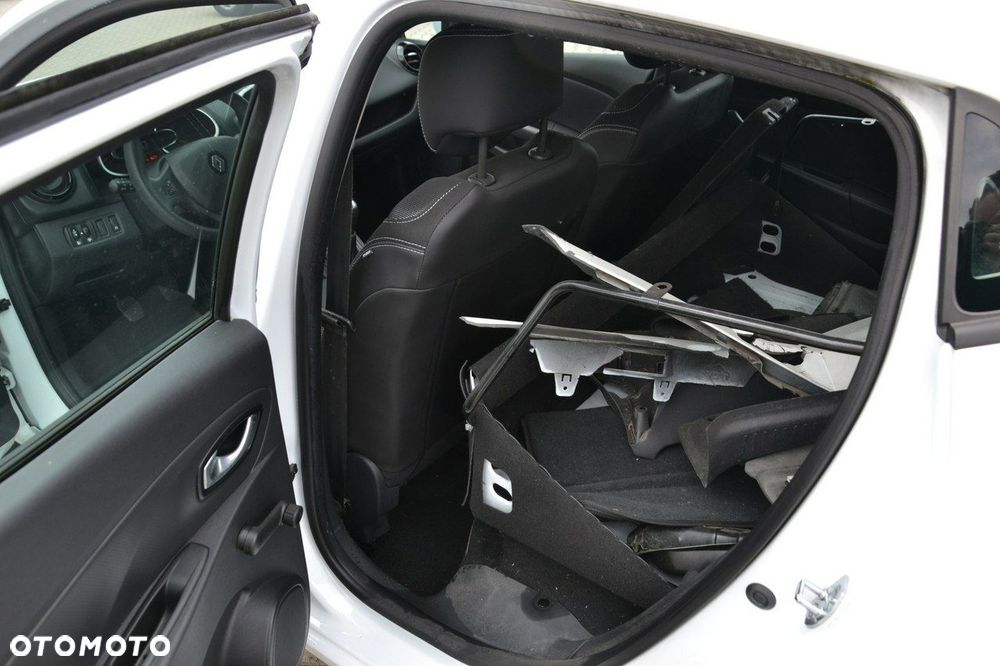 Renault Clio - 21
