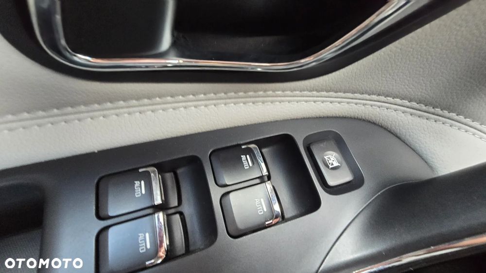 Kia Ceed - 40