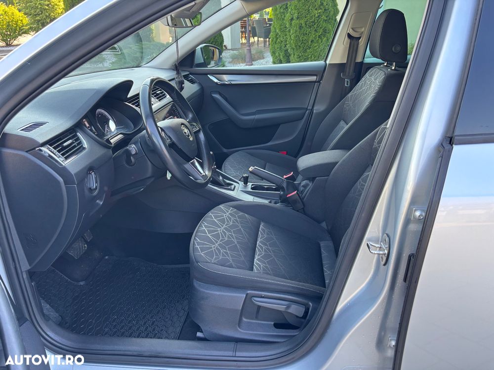 Skoda Octavia 2.0 TDI STYLE DSG - 7