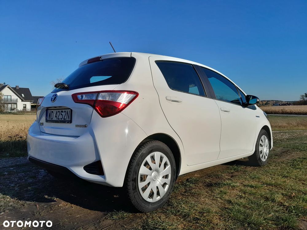 Toyota Yaris Hybrid 100 Active - 5