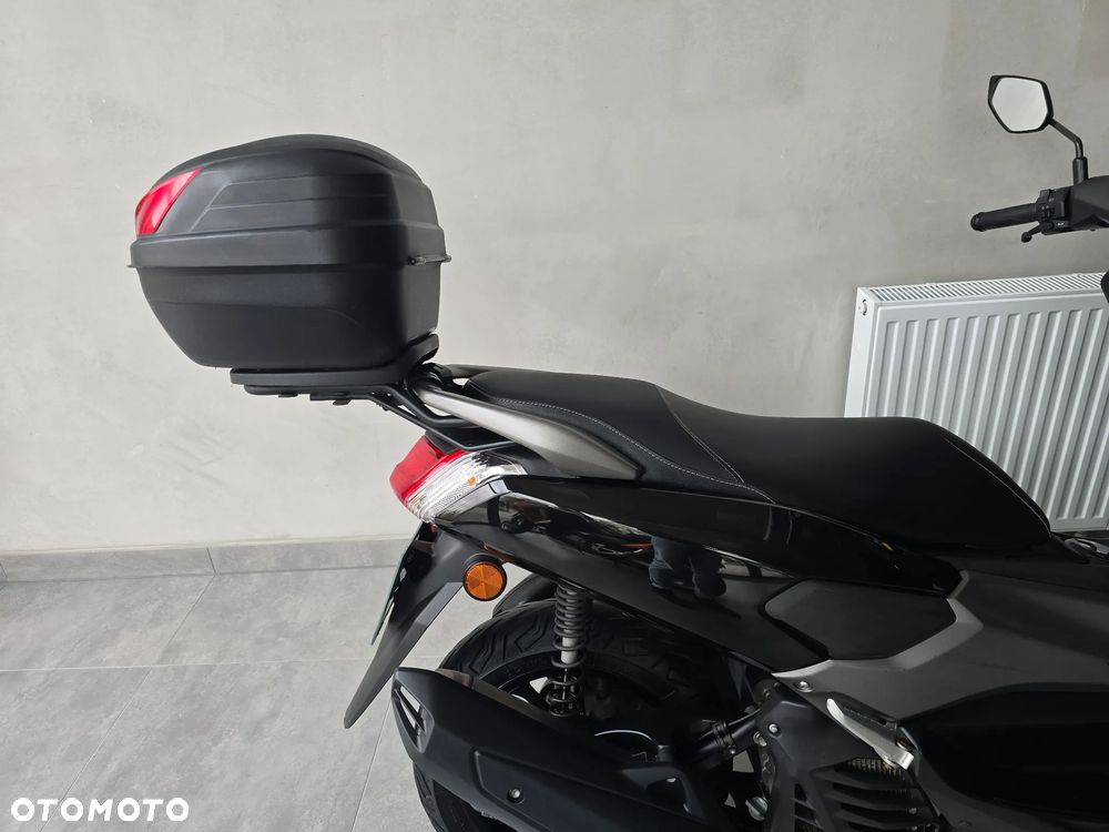 Yamaha NMAX - 23