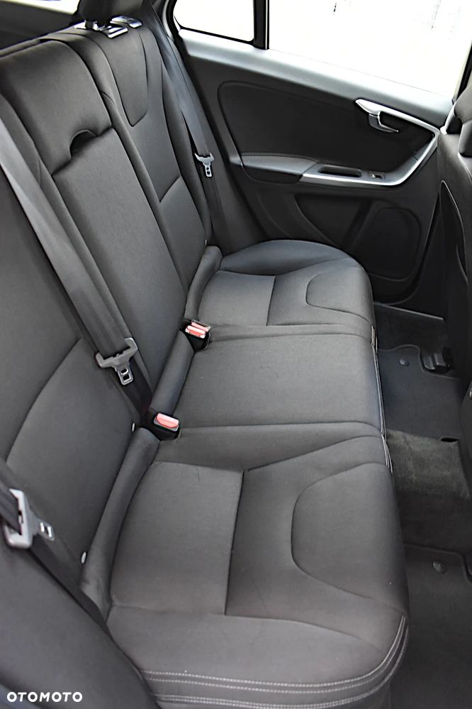 Volvo V60 DRIVe - 29