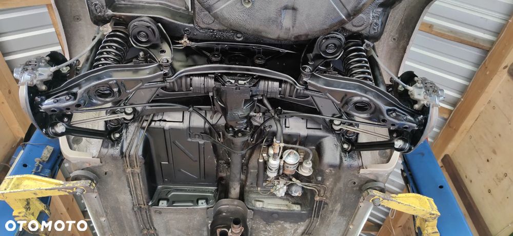 Mercedes-Benz W124 (1984-1993) - 39