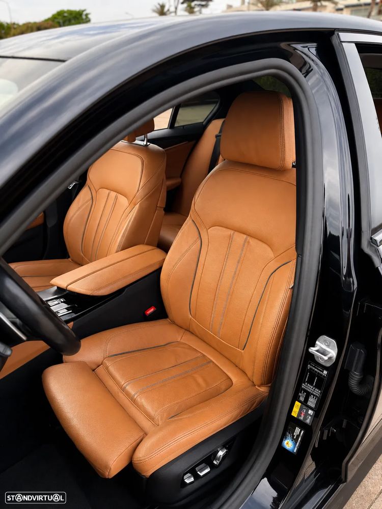 BMW 530 e Pack M - 19