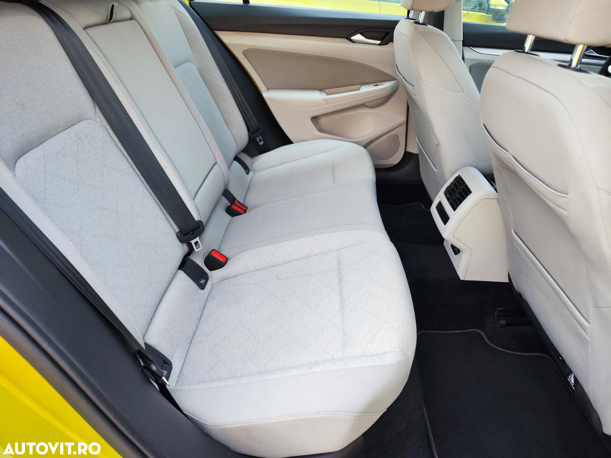 Volkswagen Golf 1.5 eTSI ACT DSG MHEV Life - 29