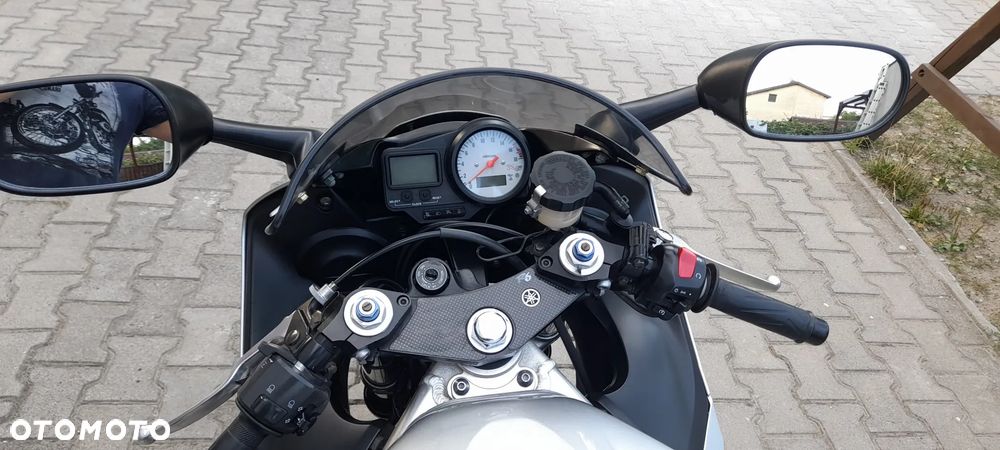 Yamaha R6 - 7