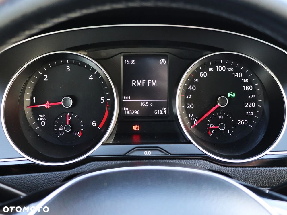 Volkswagen Passat 2.0 TDI SCR DSG Comfortline - 33