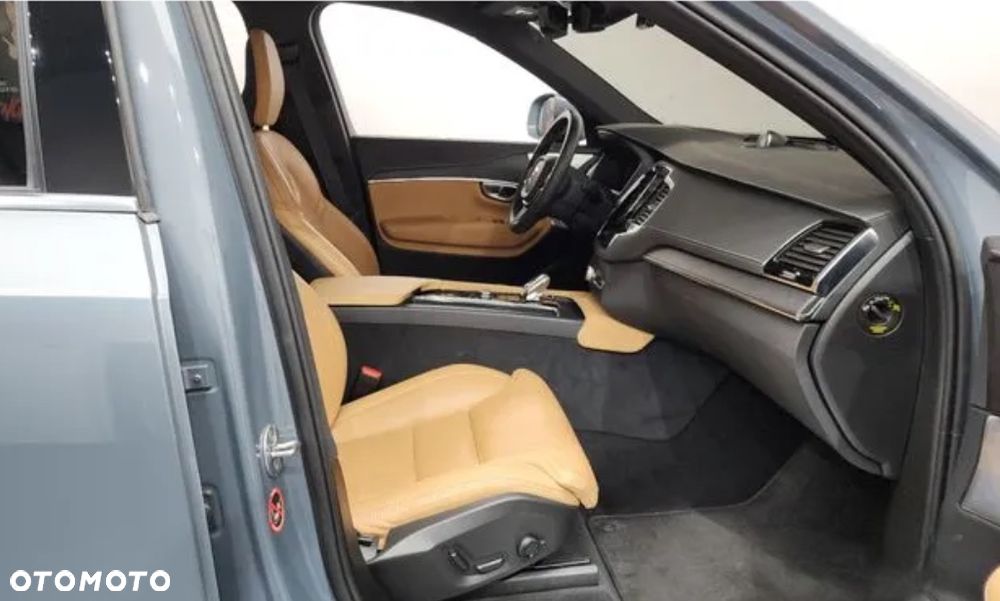 Volvo XC 90 - 13